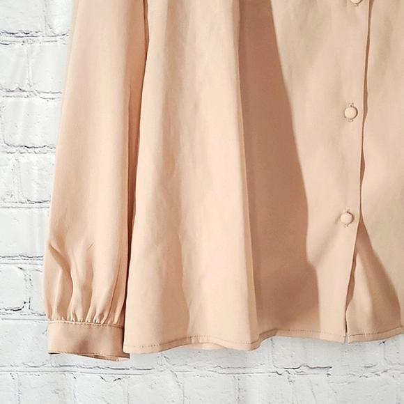 Banana Republic Beige Neutral Tone Satin Statement Sleeve Button Down Top Size M - Picture 4 of 15